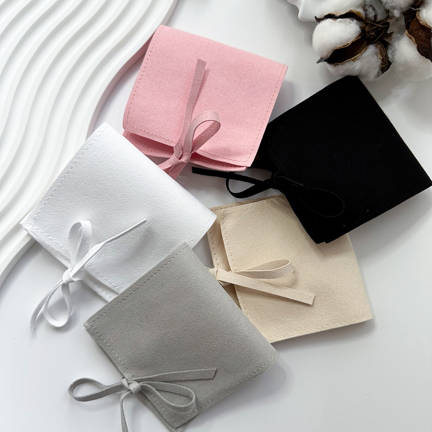 Подарочный конверт с лентой для украшений 8х8 см