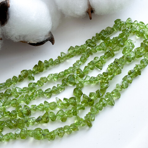 Хризолит зеленый свободной формы 3-5 мм