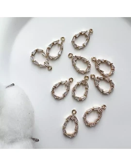 Подвеска с инкрустацией Капля 10х16 мм позолота 18К, изображение 1