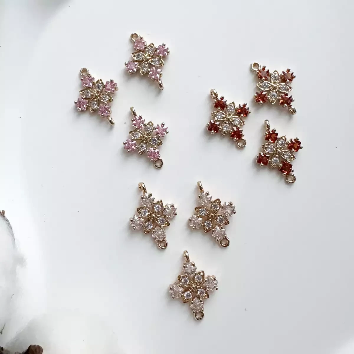 Коннектор с кристаллами Цветок 14х19 мм позолота 18К