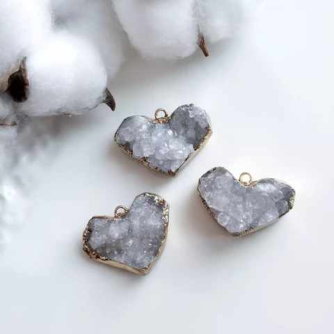 Друза из натурального камня Сердце 30х25 мм золото