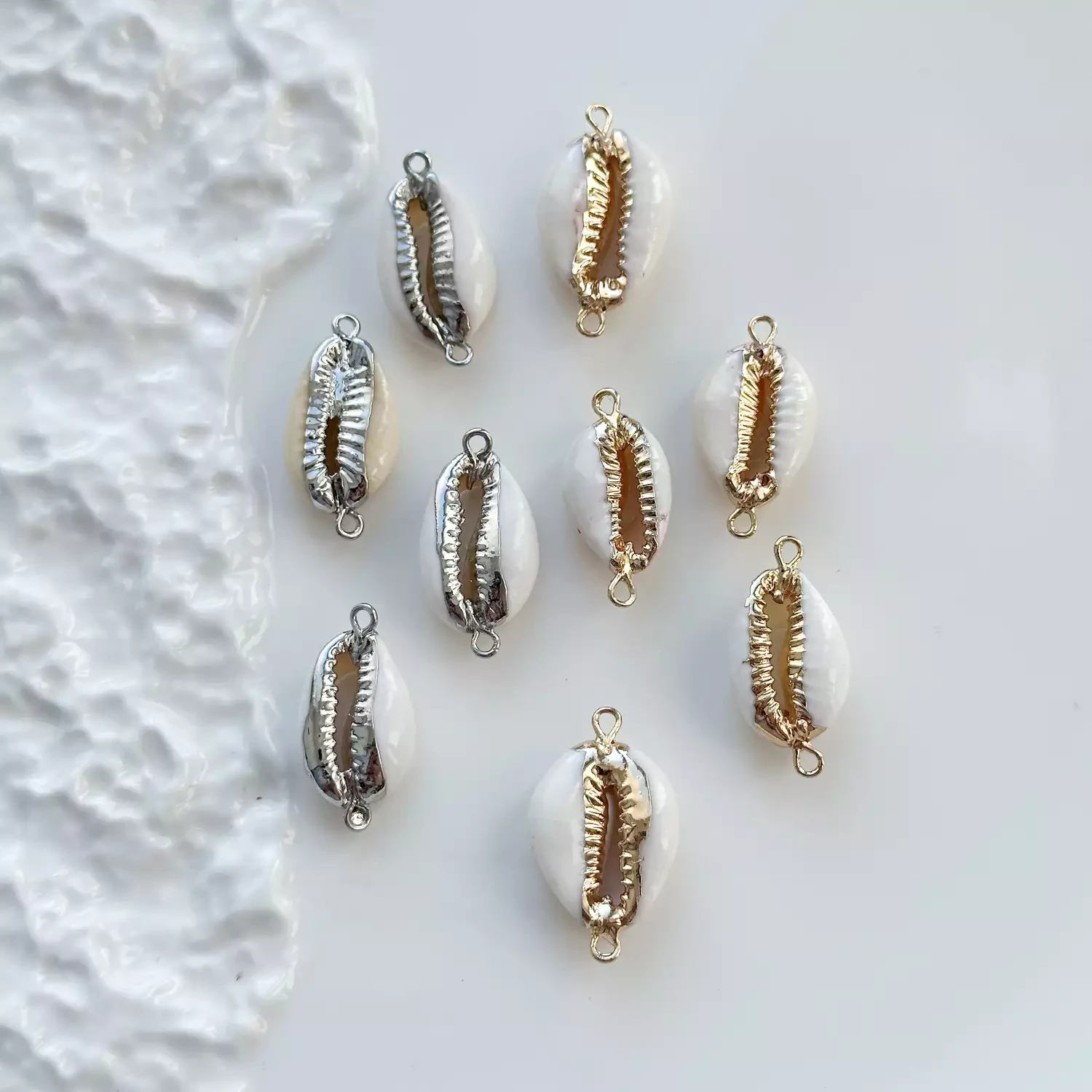 Коннектор Ракушка белая 15х20 мм