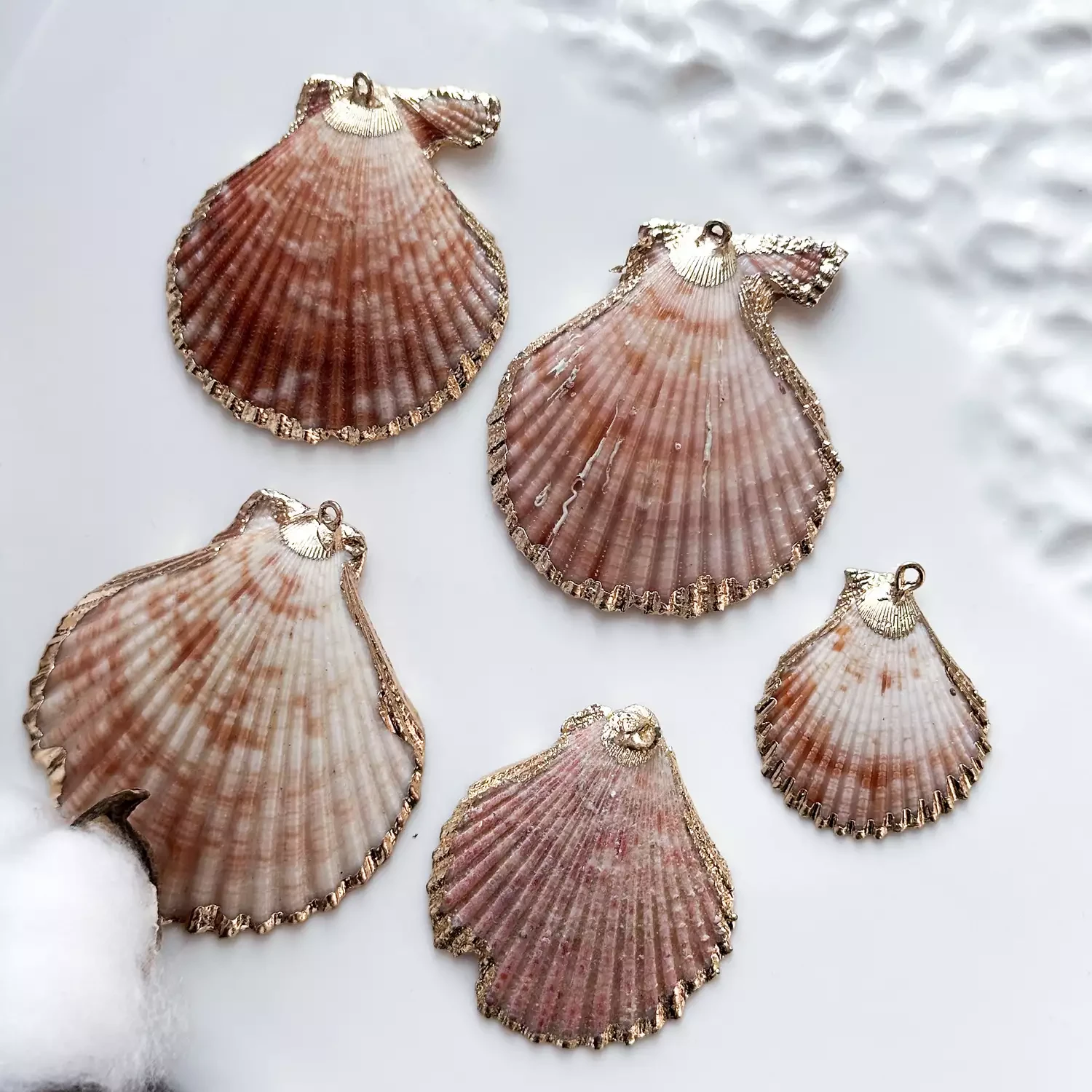 Подвеска Ракушка коричневая 30-50 мм (шт.)