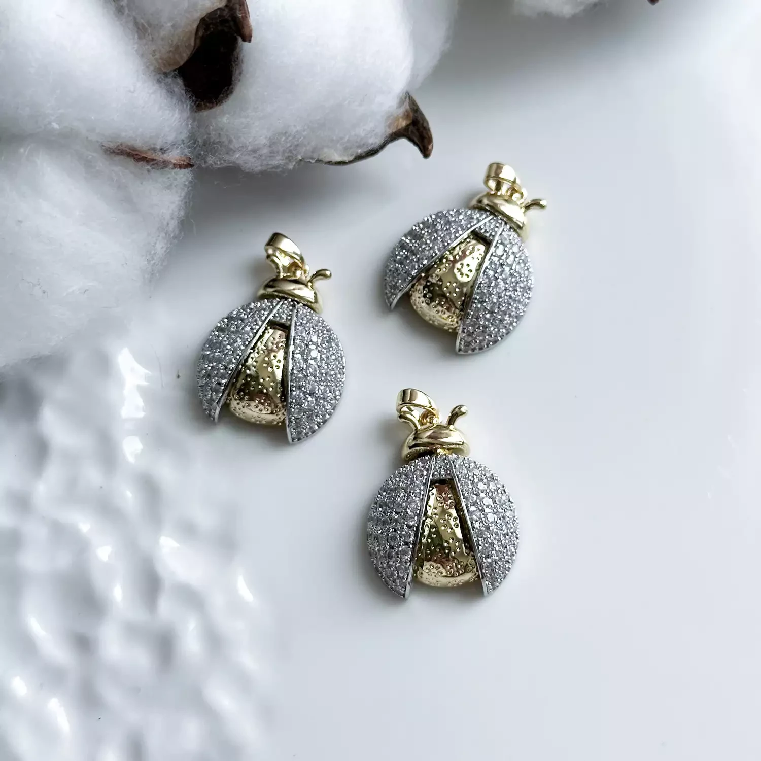 Подвеска Божья коровка 18х30 мм позолота 14К, родий