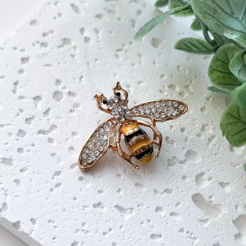 Брошь Оса 30х40 мм