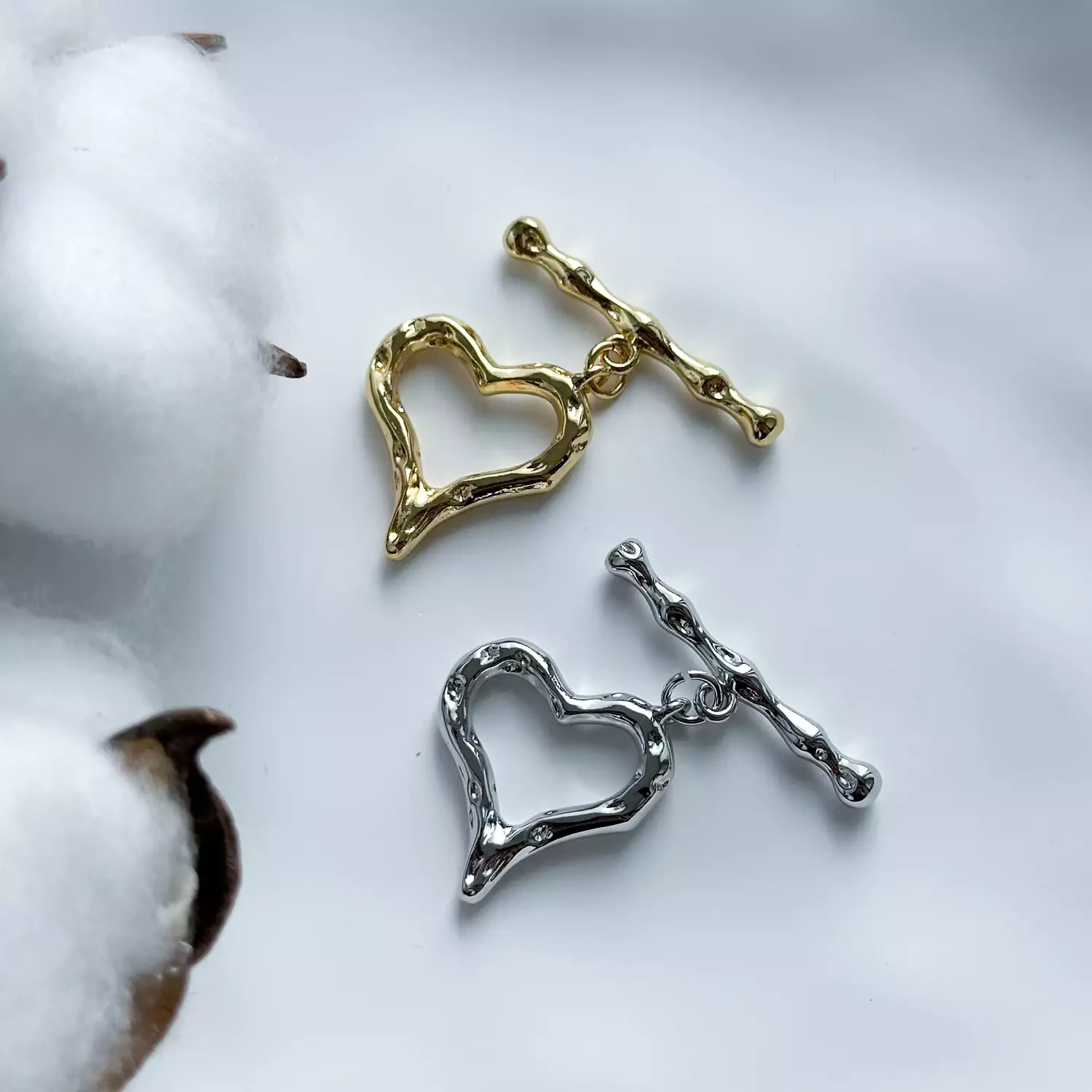 Замок-тогл Сердце рельефное 21х20 мм