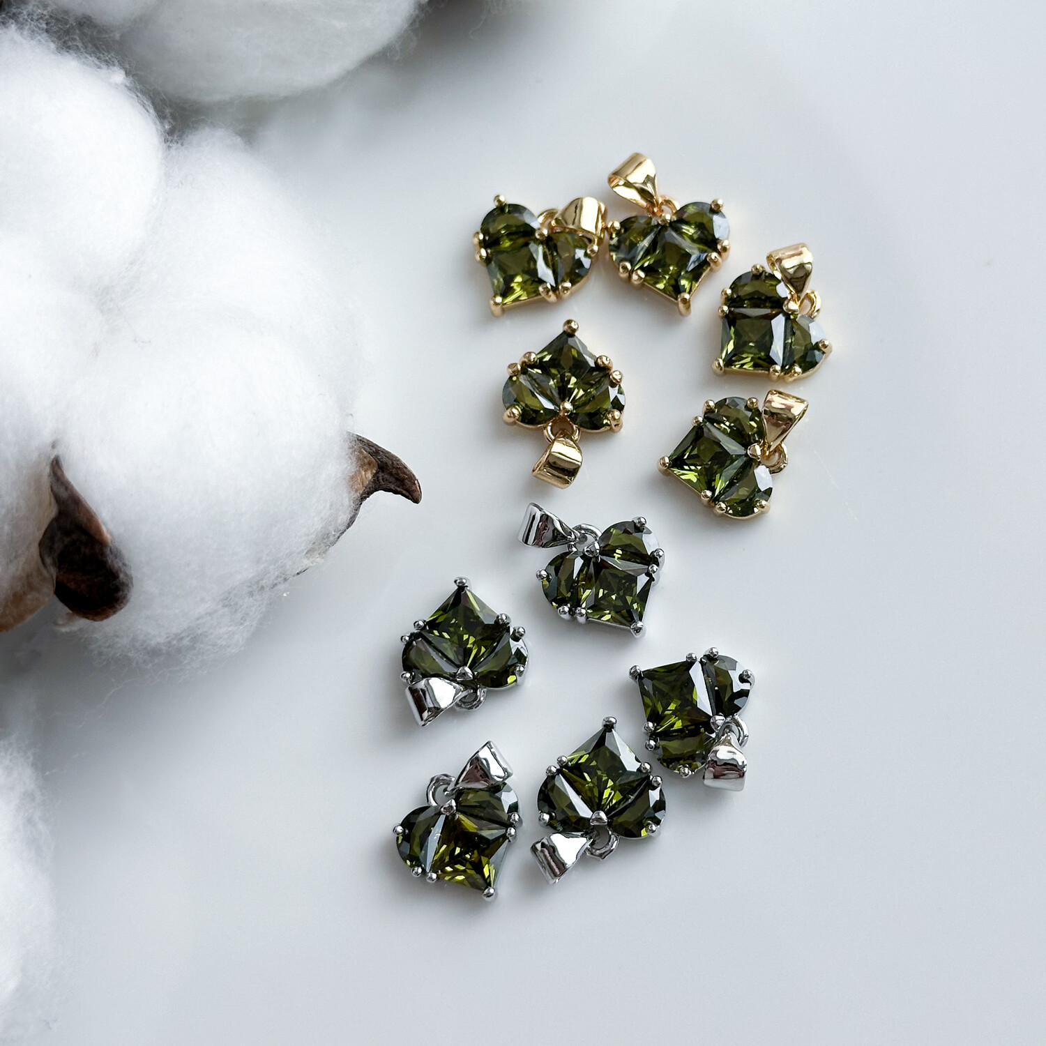 Подвеска Сердце с цирконами 14 мм зеленый