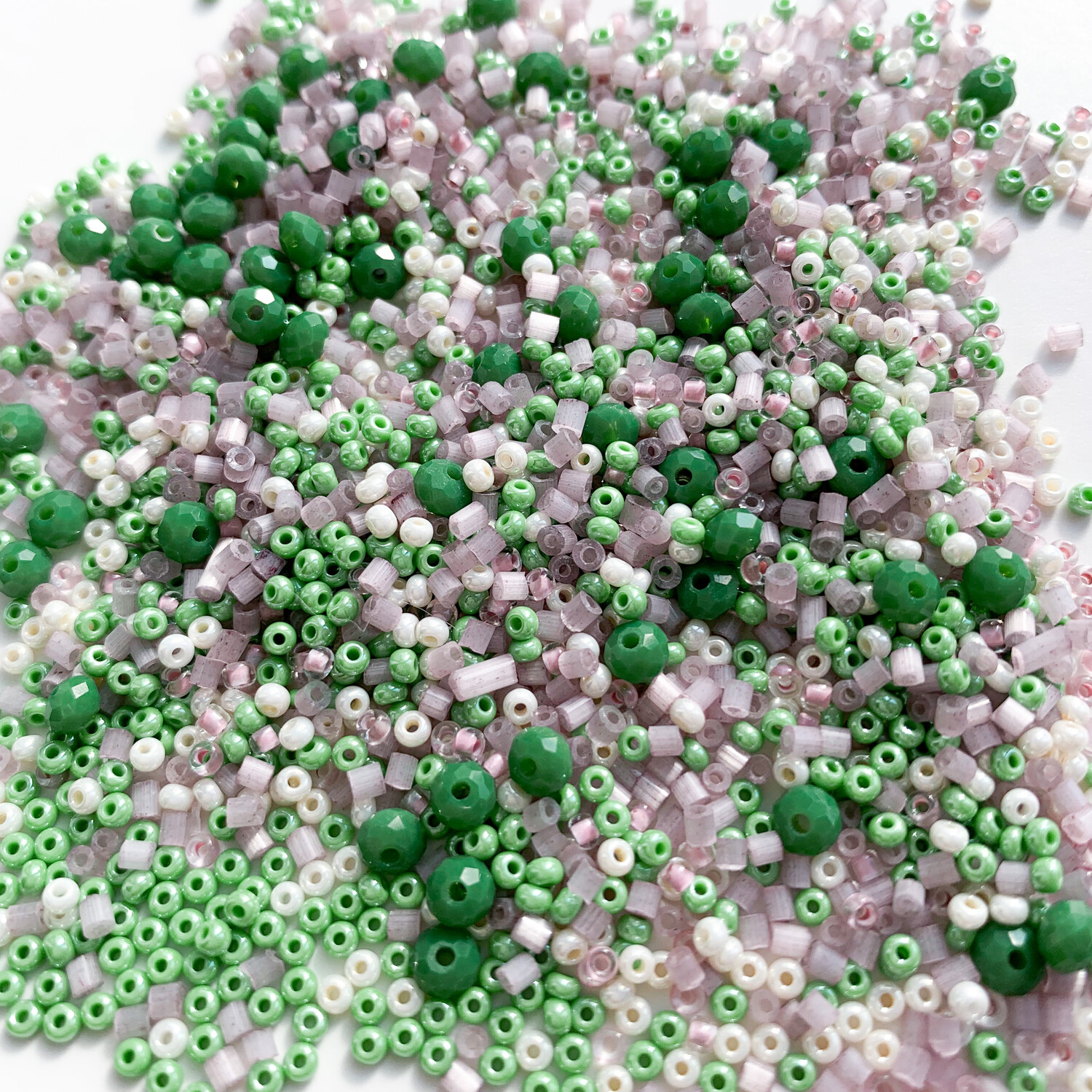 Бисер MIX зелёно-лиловый Цветочная поляна (5 гр.)