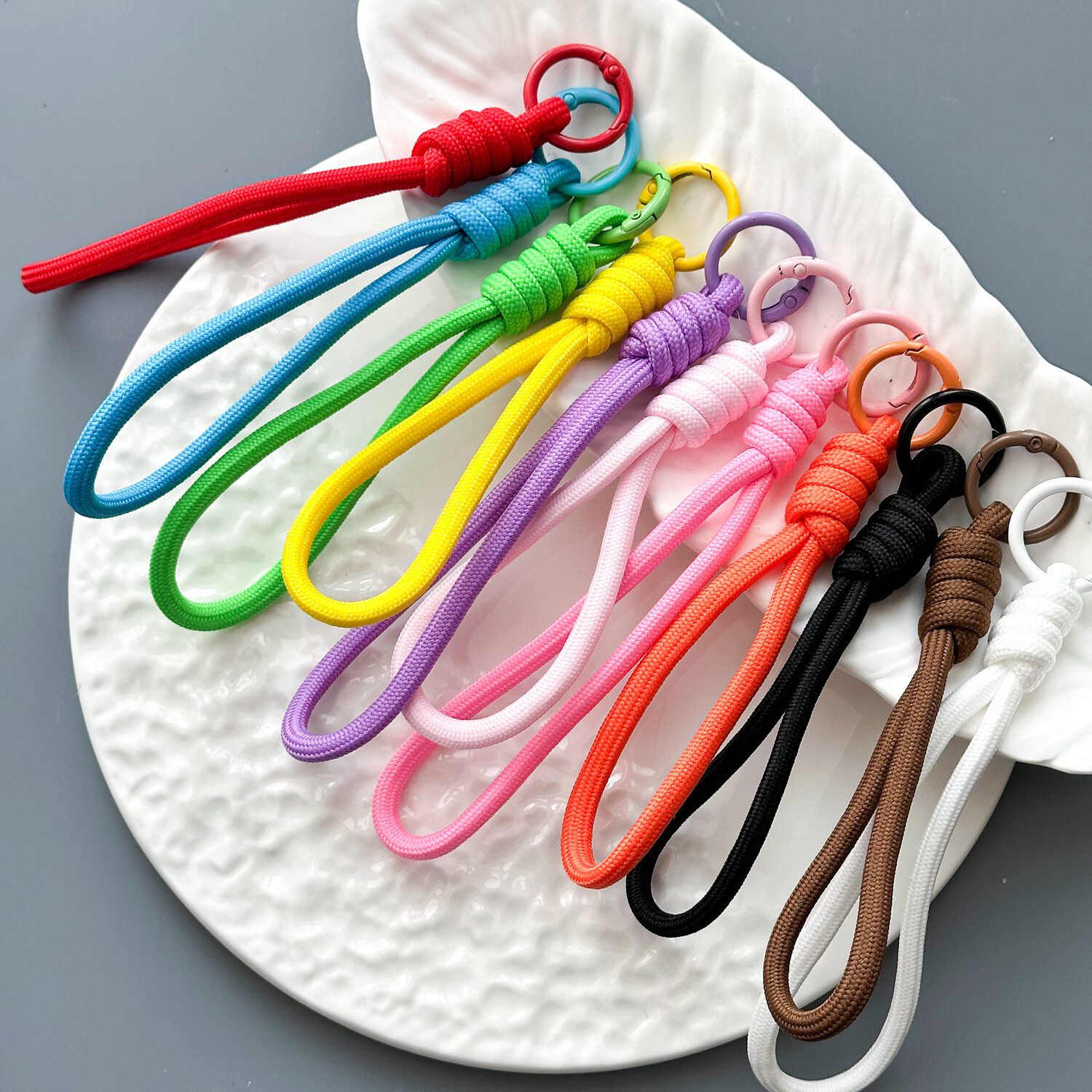 Карабин со шнурком 21 мм (15,5 см)