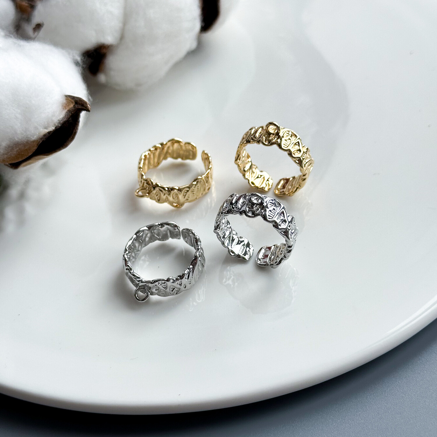 Кольцо-основа с петлёй фактурное 7 мм