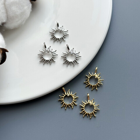 Подвеска Солнце с кристаллом 17х21 мм