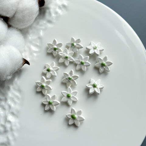 Бусина Цветок керамика 16х17 мм белый