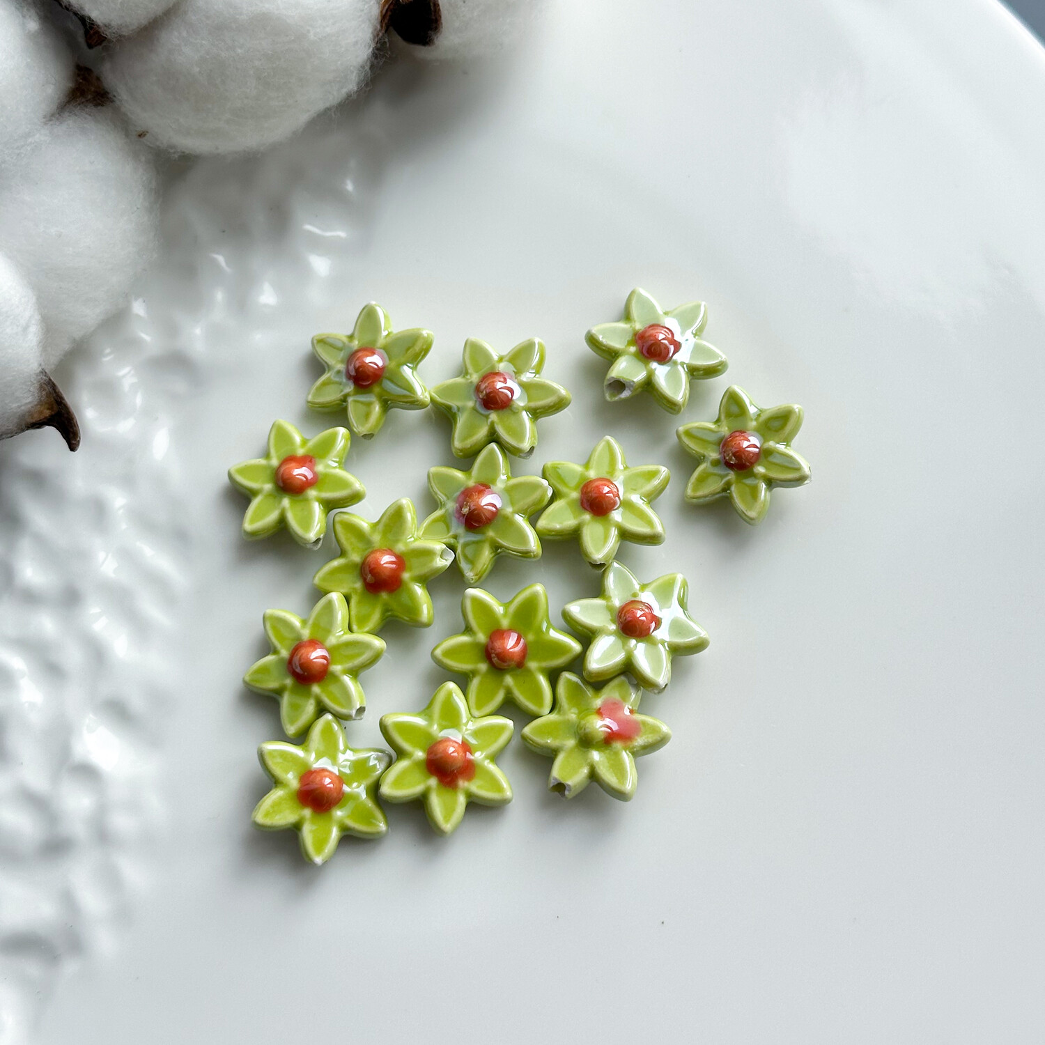 Бусина Цветок керамика 16х17 мм салатовый