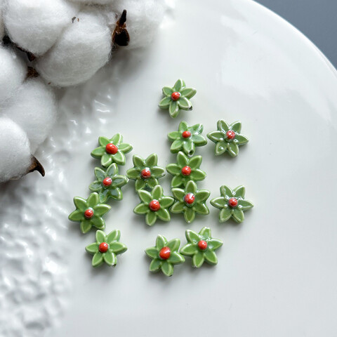 Бусина Цветок керамика 16х17 мм зелёный