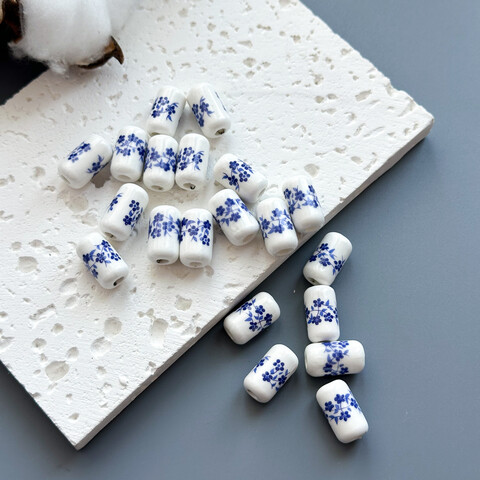 Бусина цилиндрическая с цветком керамика 10х17 мм синий (1 шт.)