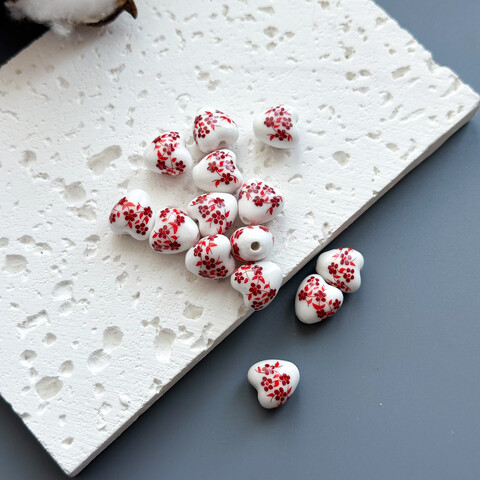 Бусина Сердце с цветком керамика 12 мм красный (1 шт.)