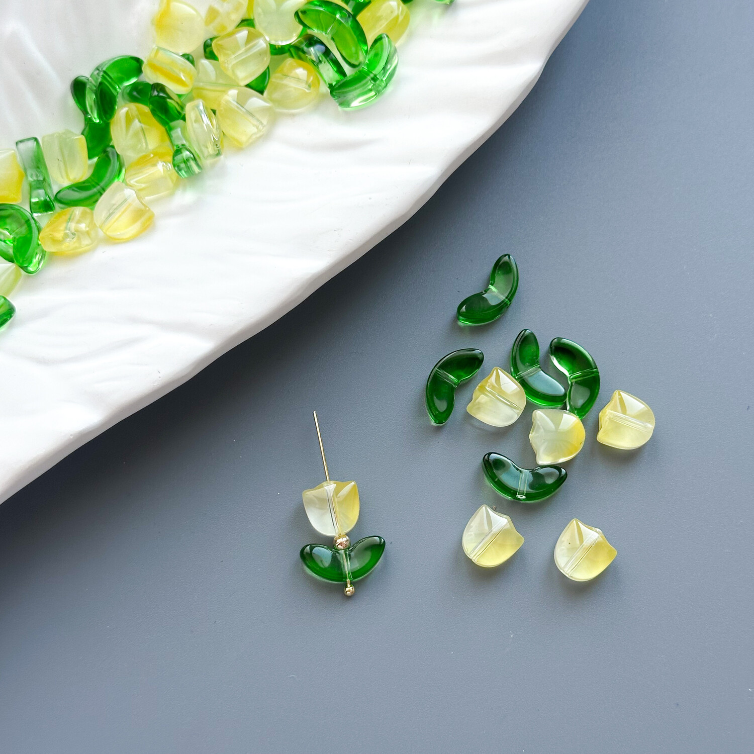 Бусины Тюльпан с листьями 9х9 мм/14х7 мм жёлтый